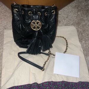 Tory Burch Mini Bucket Bag - black